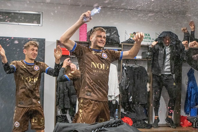 坎宁安谈比克斯塔夫：他显然是年度最佳教练.